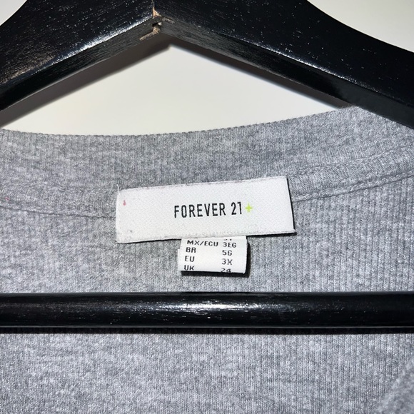 Forever 21 Long Sleeve - Picture 2 of 2